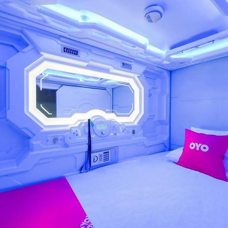 Oyo 89635 Modular Langkawi Capsule Hotel Padang Mat Sirat Exterior photo