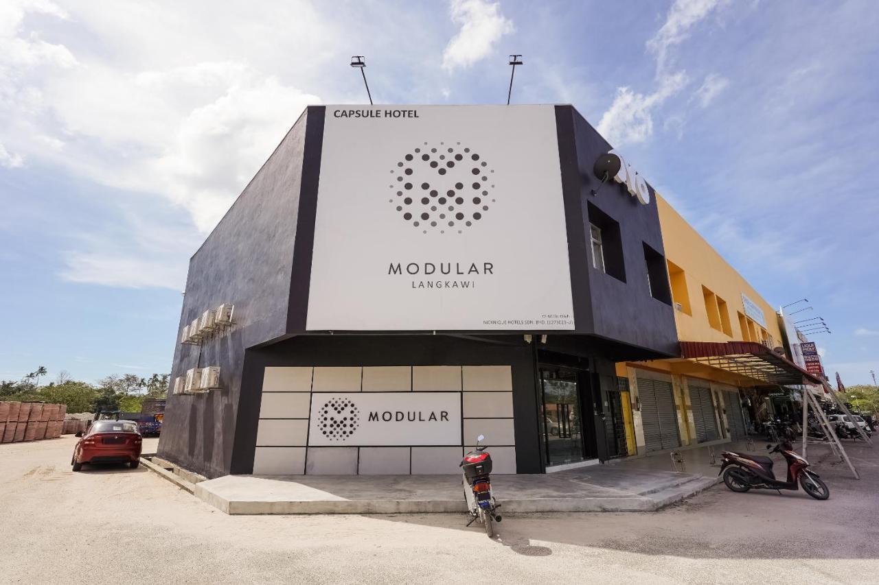 Oyo 89635 Modular Langkawi Capsule Hotel Padang Mat Sirat Exterior photo